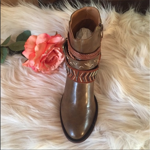 BROWN FAUX LEATHER WESTERN BOOTS - Picture 6 of 8